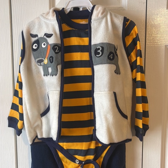 Sesame Street 3 PC Set size 24 months. Boys - Picture 2 of 3